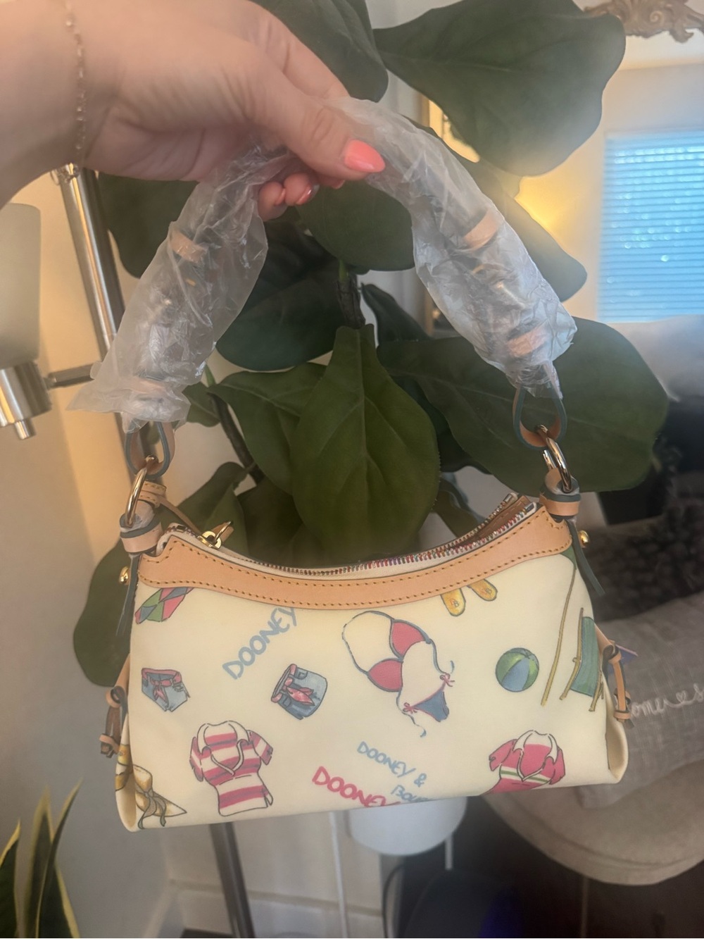 NWT- Dooney & Bourke - Miami Themed- Mini East/West Slouch and Pouch - Picture 3 of 8